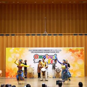 花岡英一 Djembe Group ＆ STUDIO BARJARA DANCERS の2025年度 東京国際交流館 国際交流フェスティバルでの公演写真